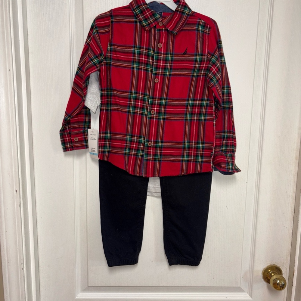 Boy’s 5T Nautica Plaid Button-Down, Joggers and T-shirt